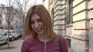 Egy kis gázsival simán hazacsalta a budapesti lányt hogy megkuffantsa a kis nyílását Thumb