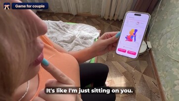 Totál begerjedt és kefélni óhajtott a kéjsóvár mostohaanyám miután mutattam neki egy applikációt Thumb