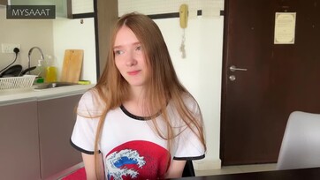 Mivel elvertem a sakkban az ennivaló mostohahúgocskámat hagynia kellett hogy megdugjam a pinácskáját Thumb