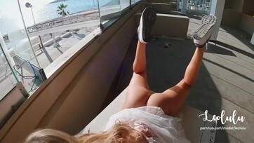 Beindított a nimfomániás nejem a bezárt csehóban úgyhogy kénytelen voltam ott helyben megkefélni Thumb